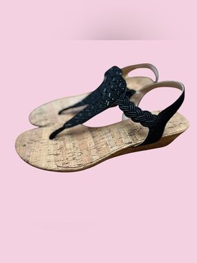 🎀🌟🎀 BANDOLINO🎀Sparkle T-Strap Cork Wedges🎀Size 9🎀NWOT🎀Chic & Comfortable🎀🌟🎀